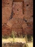 00972 ostia - regio ii - insula iv - terme di nettuno (ii,iv,2) - raum 10 - caldarium - bli ri osten - detail - 06-2022.jpg